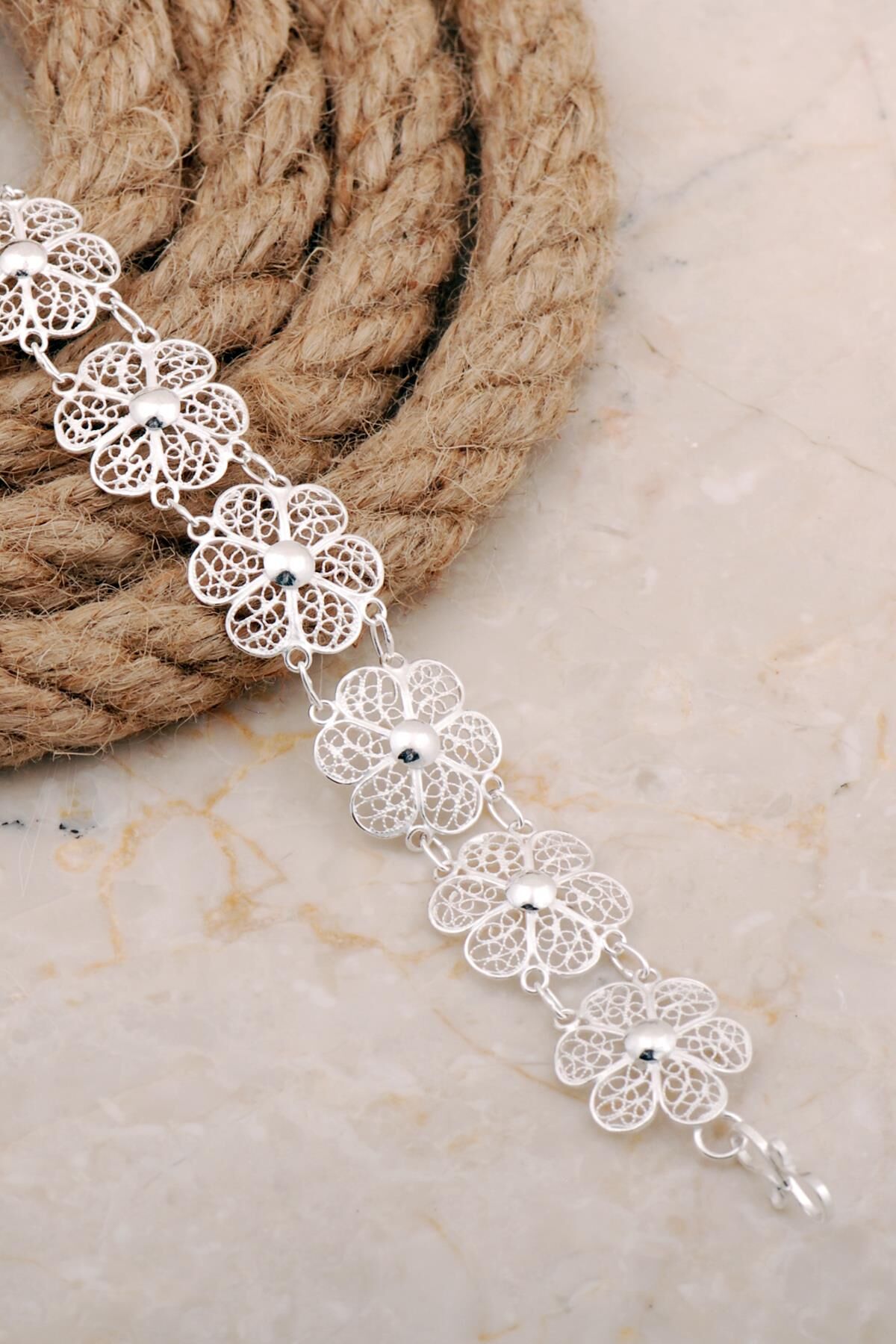 Midyat Telkari Sanatı İşlemeli Elişi Çiçek Gümüş Bileklik 4664