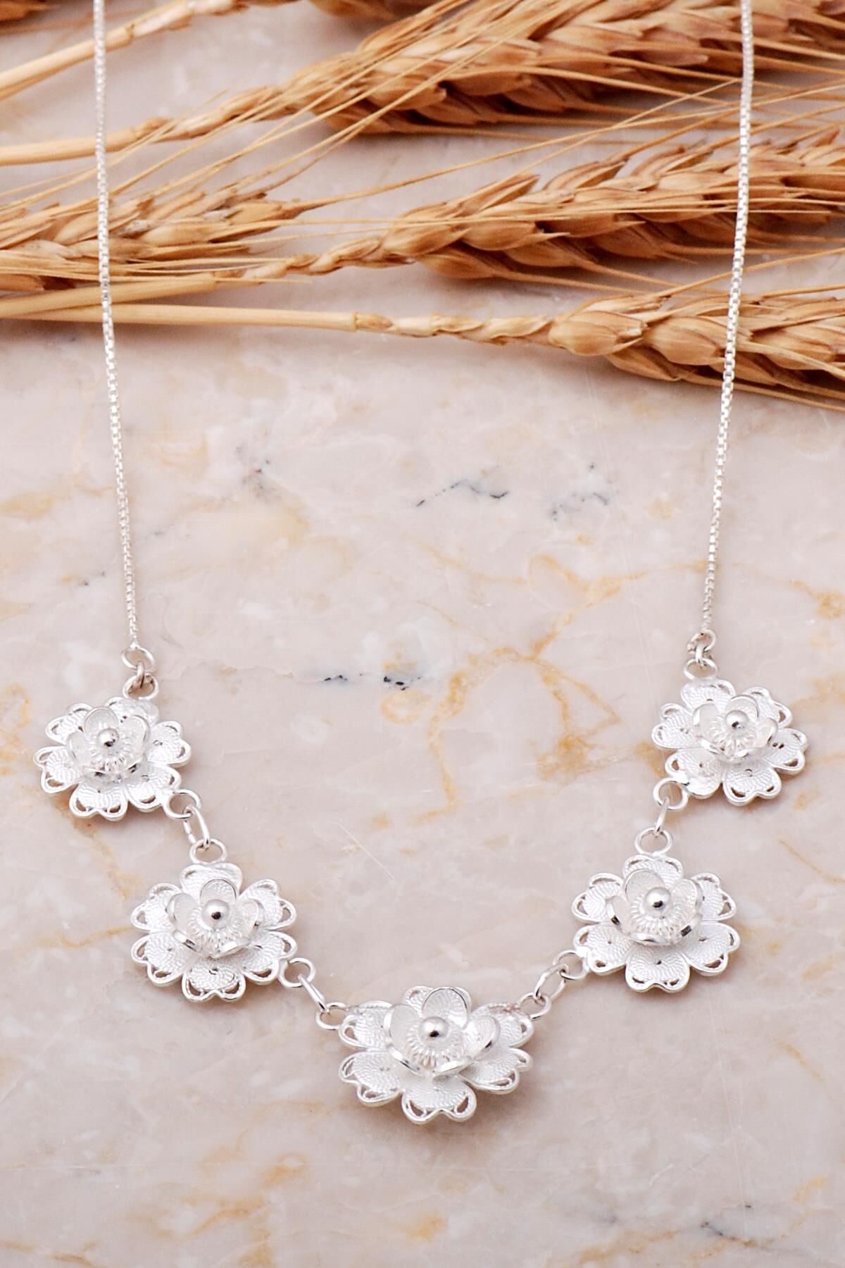 Telkari İşlemeli Elişi Gümüş Kolye 7672