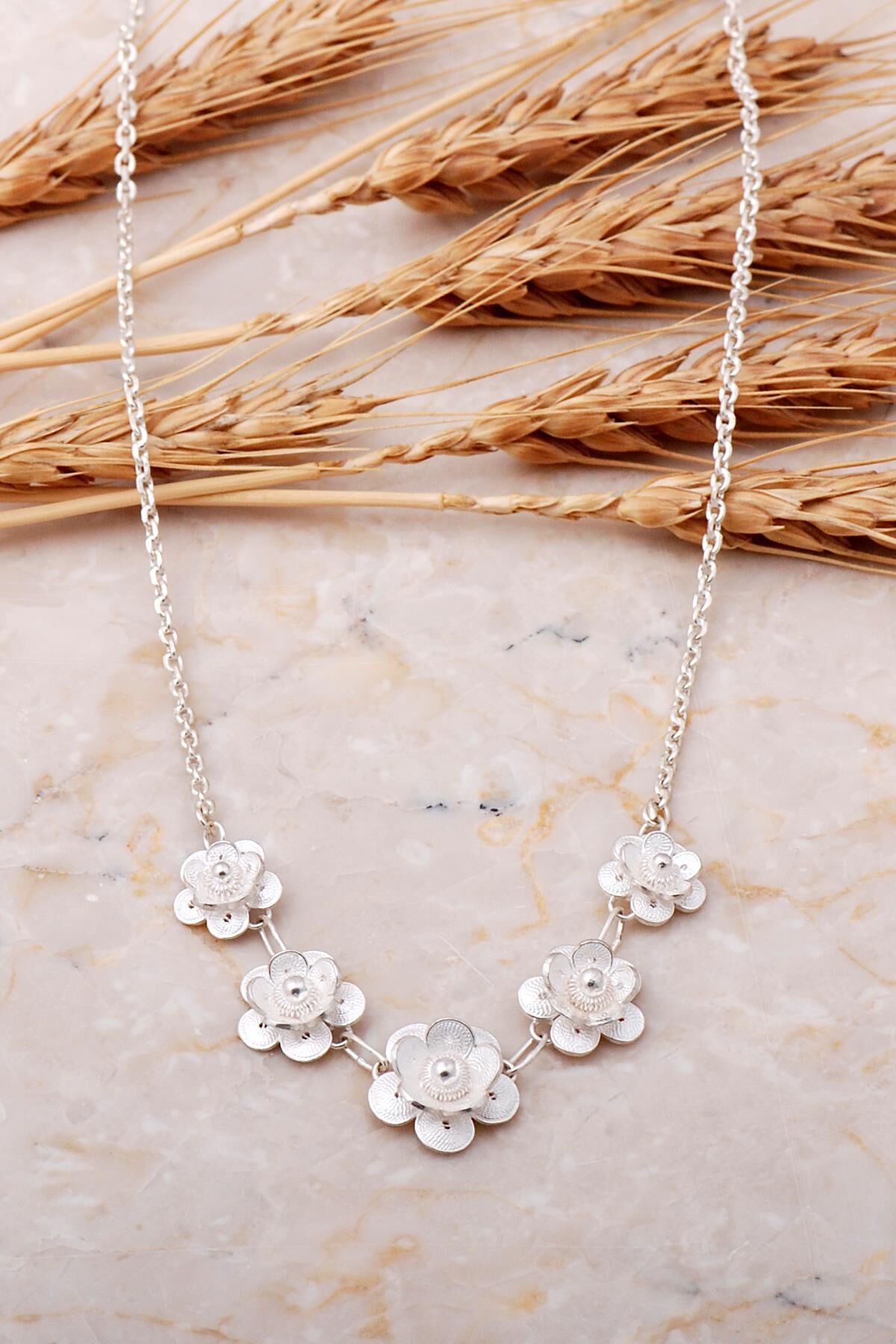 Telkari İşlemeli Elişi Gümüş Kolye 7676