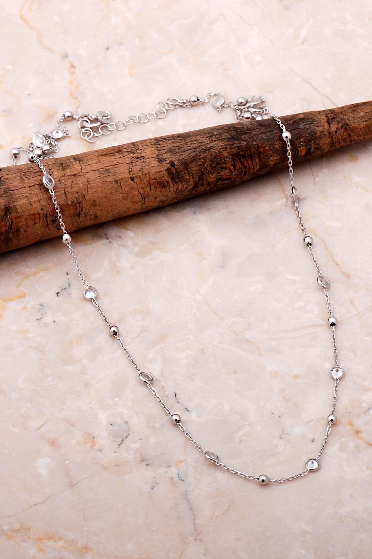 Dorika Sıra Taşlı 55 Cm 925 Ayar Gümüş Kolye 7081