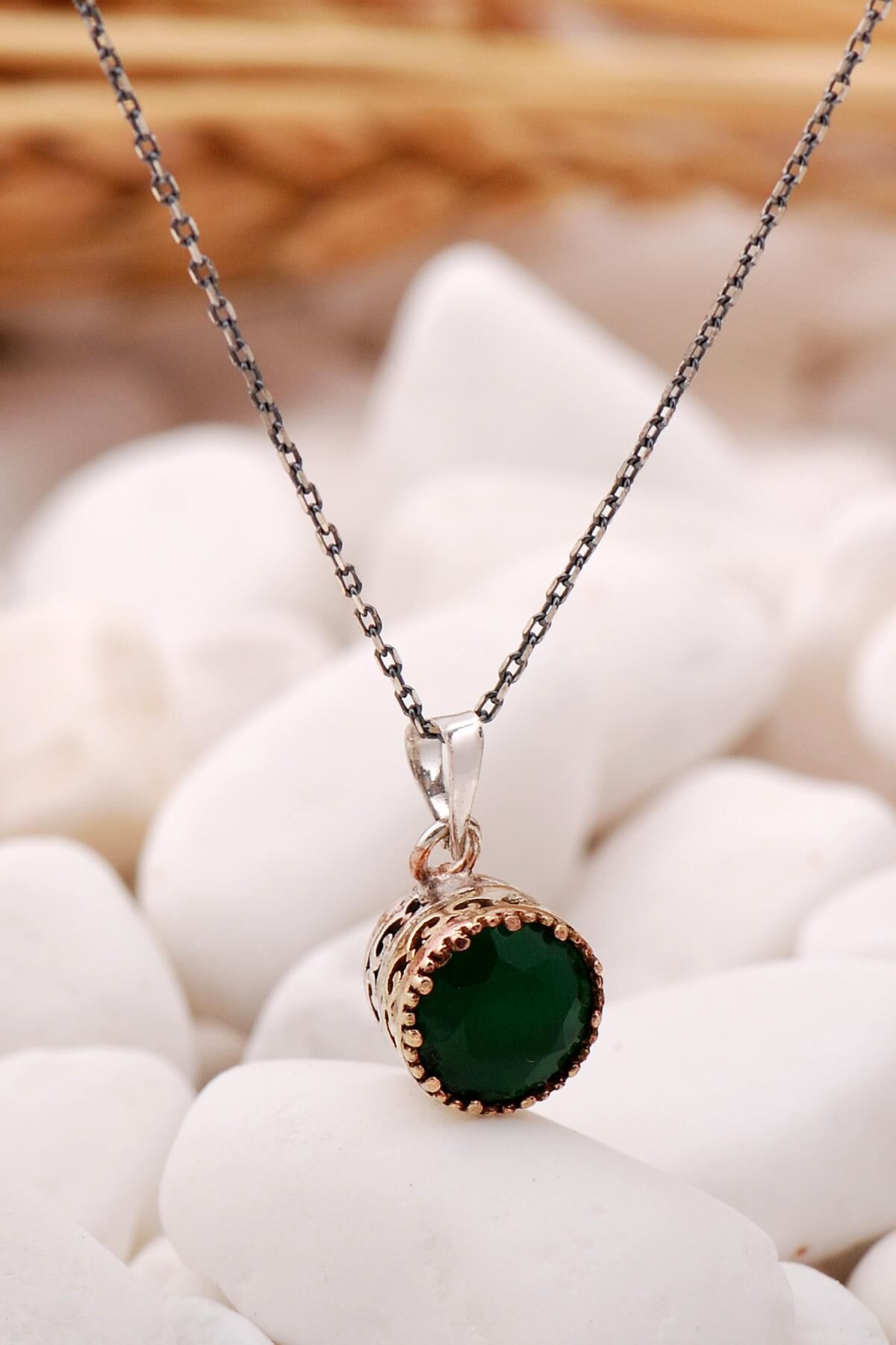 Kök Zümrüt Taşlı Elişi Gümüş Kolye 6810