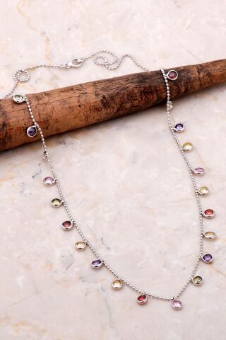 Sıra Taşlı Sallantılı Gümüş Kolye 7086