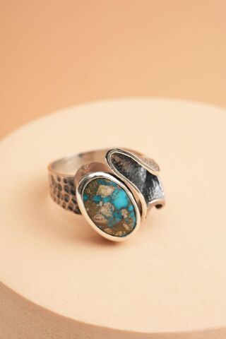 Firuze Taşlı Çekiç Dövme Elişi Tasarım Gümüş Yüzük 5832