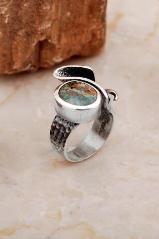 Firuze Taşlı Çekiç Dövme Elişi Tasarım Gümüş Yüzük 5832