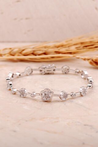 Pırlanta Montürlü Çiçek Rodyumlu Gümüş Bileklik 4471