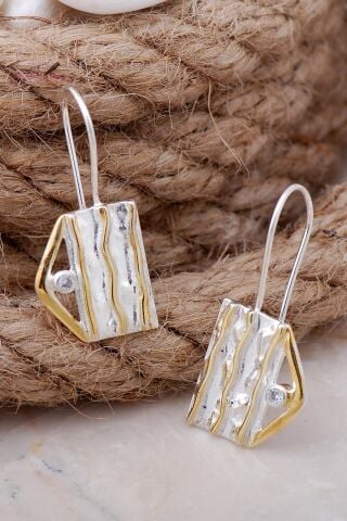 Altın Yaldızlı Tasarım Gümüş Küpe 5677