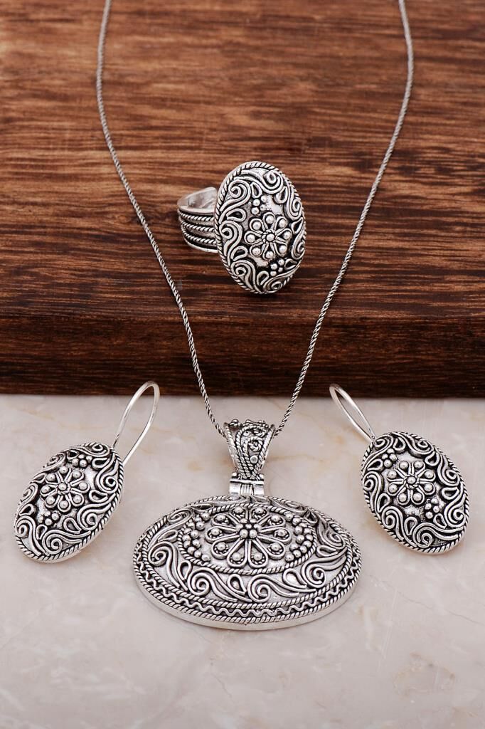 Telkari İşlemeli Asur Motifli Elişi Gümüş Set 1875