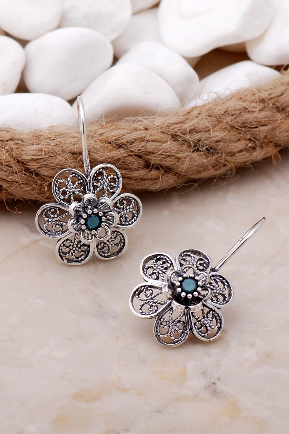 Turkuaz Taşlı Çiçekli Telkari Elişi Gümüş Küpe 5785