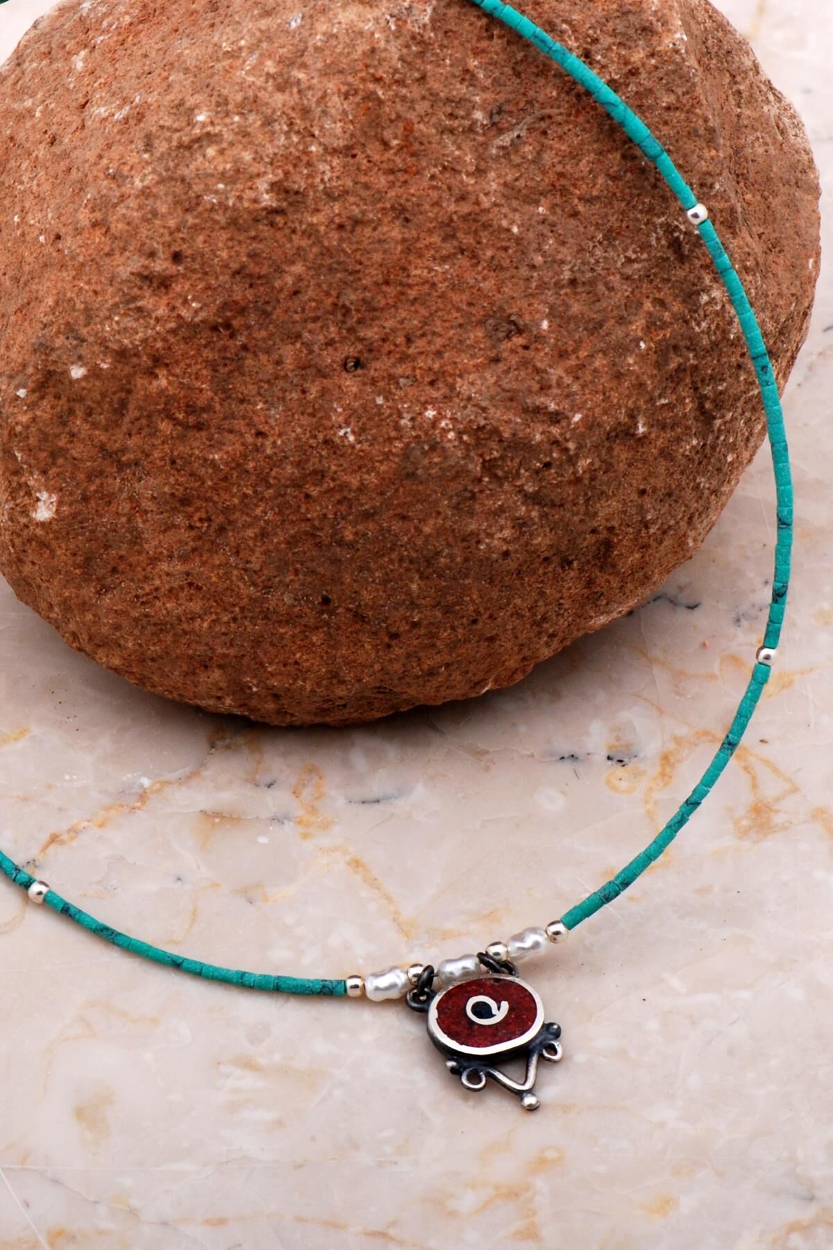 Doğal Taşlı Mozaik İşlemeli  Kolye 6826