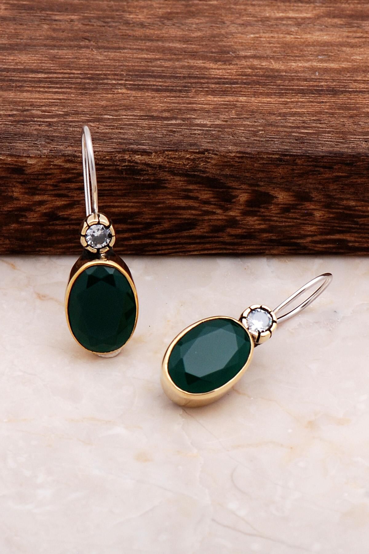 Zümrüt Elişi Tasarım Gümüş Küpe 4719