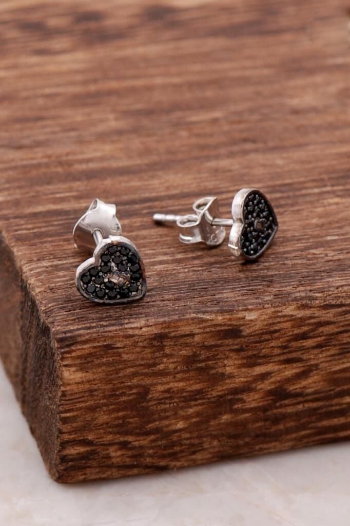 Safir Taşlı Kalp Tasarımlı Gümüş Küpe 4004