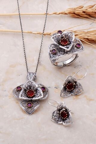 Kök Yakut Taşlı Telkari İşlemeli Açelya çiçeği Gümüş Set 1882