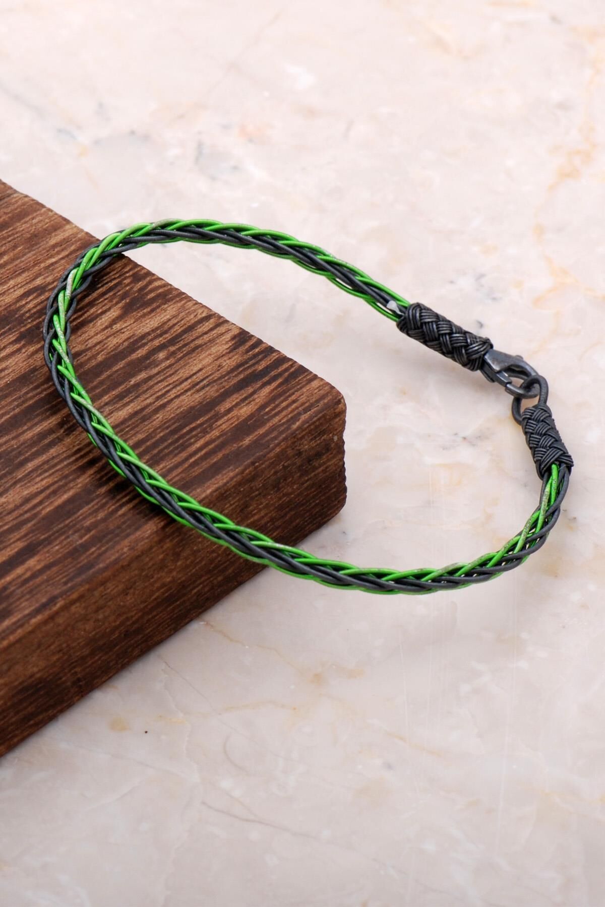 Kazaziye İşlemeli El Sarması Gümüş Erkek Bileklik 3317