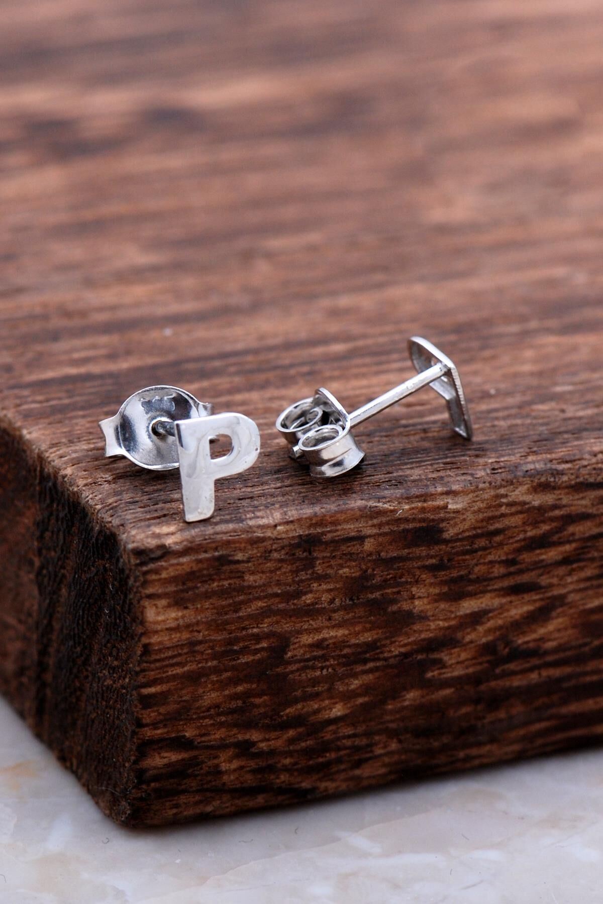 P Harfi Rodyumlu Gümüş Küpe 5994