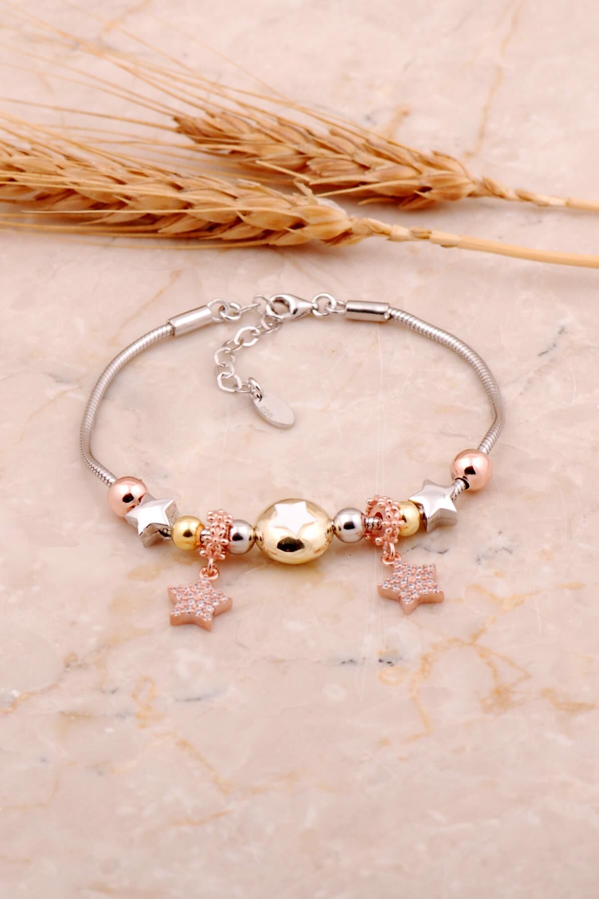 Beyaz Mineli Yıldız Tasarımlı Gümüş Şans Bileklik 4499