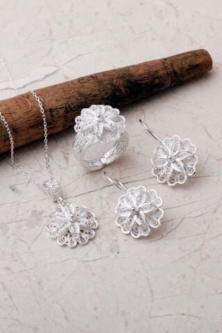 Telkari İşlemeli Elişi Papatya 925 Ayar Gümüş Set 2861