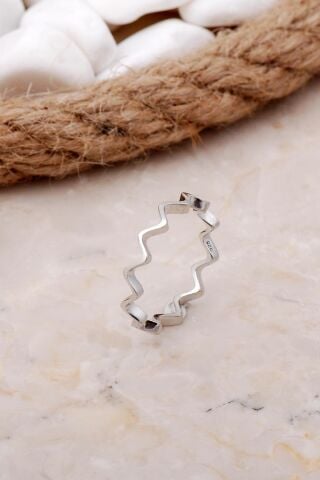 Dalgalı Rodyumlu İnce Gümüş Yüzük 3521