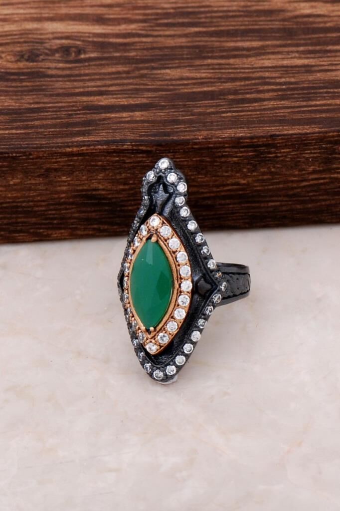 Kök Zümrüt Taşlı Gümüş Yüzük 67