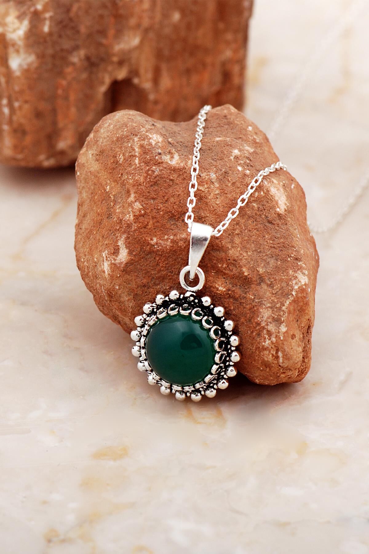 Yeşil Akik Taşlı Telkari İşlemeli Gümüş Kolye 8030