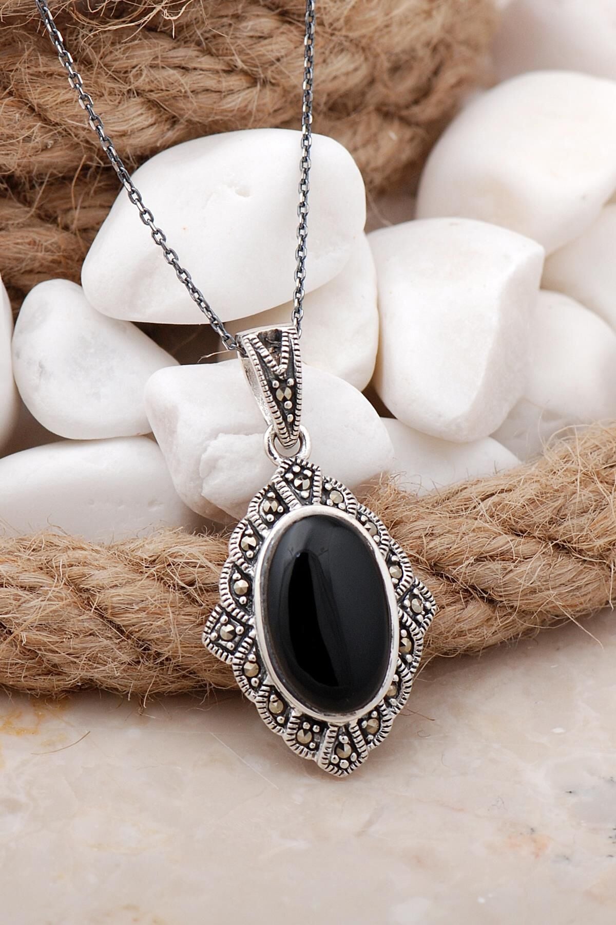 Oniks ve Markazit Taşlı Gümüş Kolye 7517