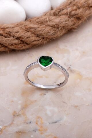 Kalp Yeşim Taşlı Rodyumlu Gümüş Yüzük 3696