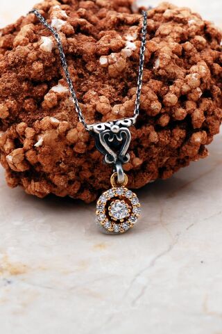 Pırlanta Model Tektaş Elişi Gümüş Kolye 7300