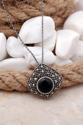 Oniks ve Markazit Taşlı Gümüş Kolye 7527