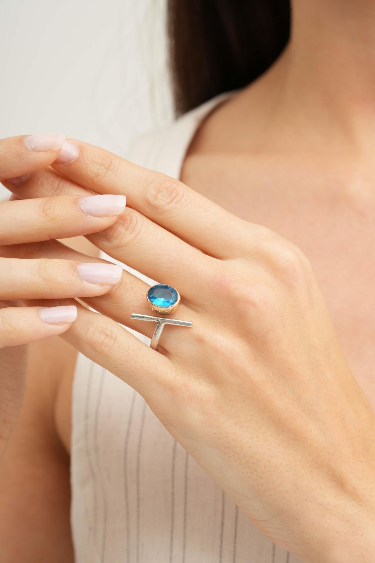 Akuamarin Taşlı Elişi Asimetrik Tasarım Gümüş Yüzük 5906