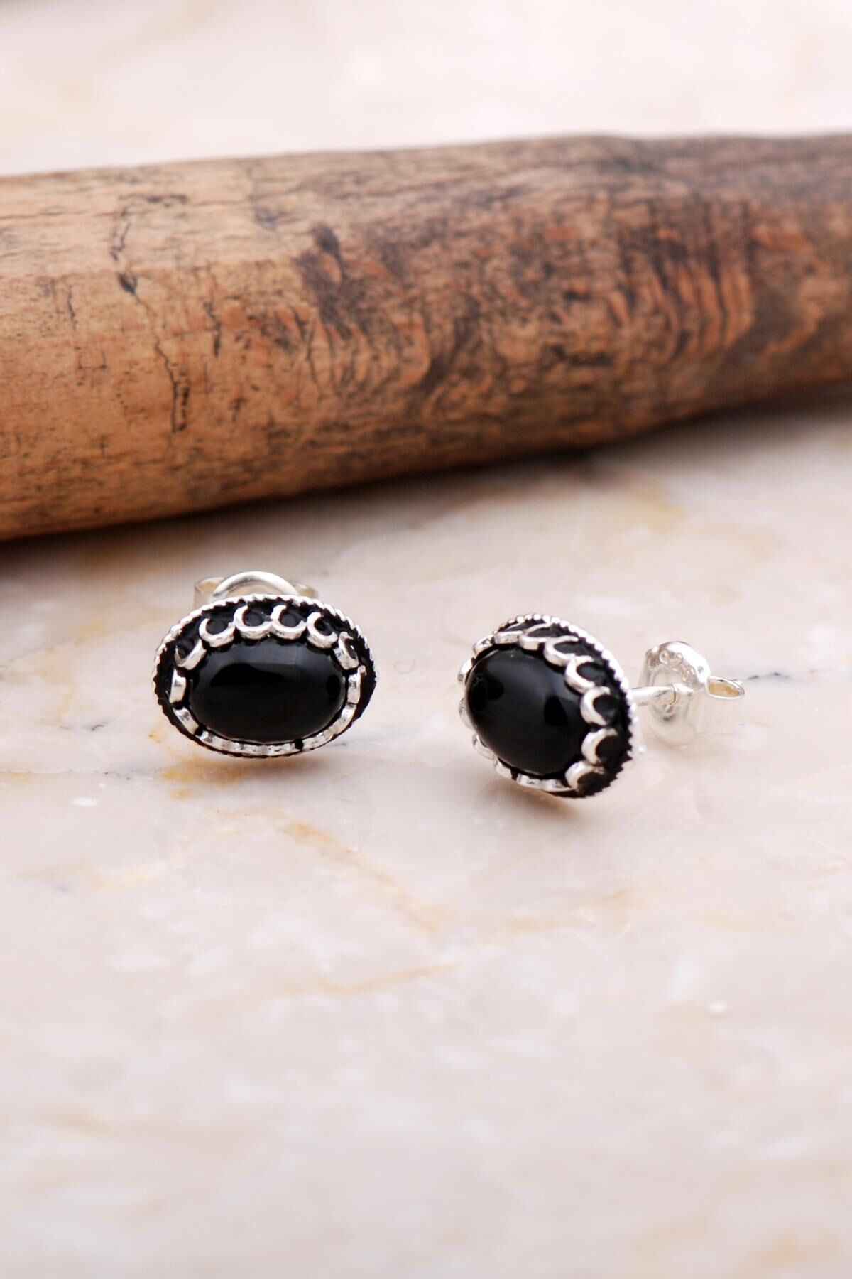 Onix Siyah Taşlı Gümüş Elişi Küpe 6045