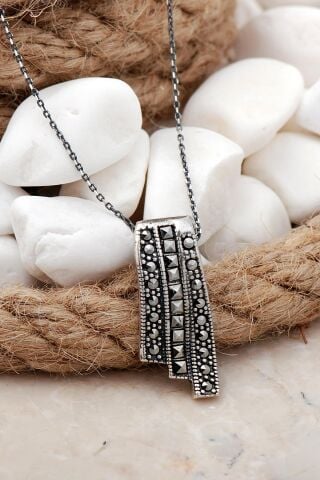 Markazit Taşlı Gümüş Kolye 7541