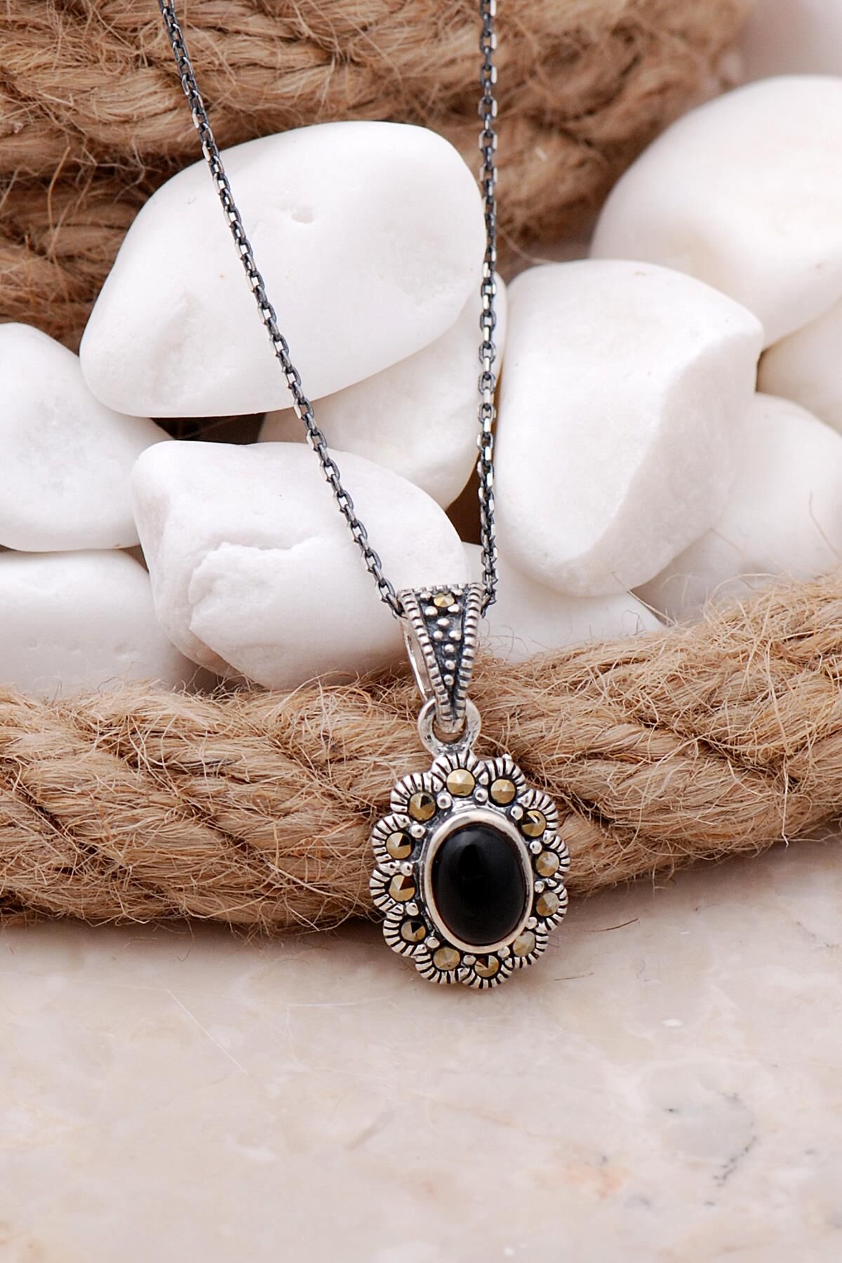 Oniks ve Markazit Taşlı Gümüş Kolye 7547