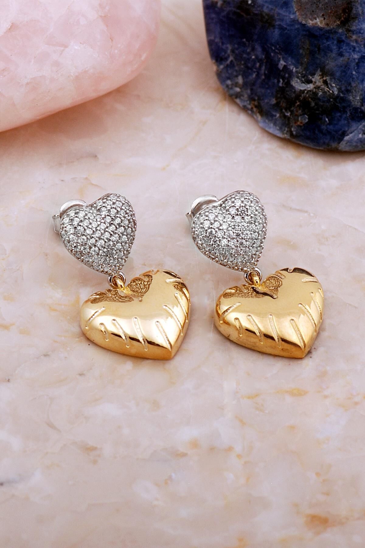 Çift Kalp Tasarım Altın Kaplama Gümüş Küpe 7114