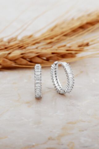 17 Mm Baget Taşlı Orta Boy Rodyumlu Gümüş Halka Küpe 7125