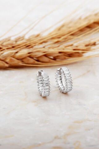 13 Mm Baget Taşlı Küçük Boy Rodyumlu Gümüş Halka Küpe 7126