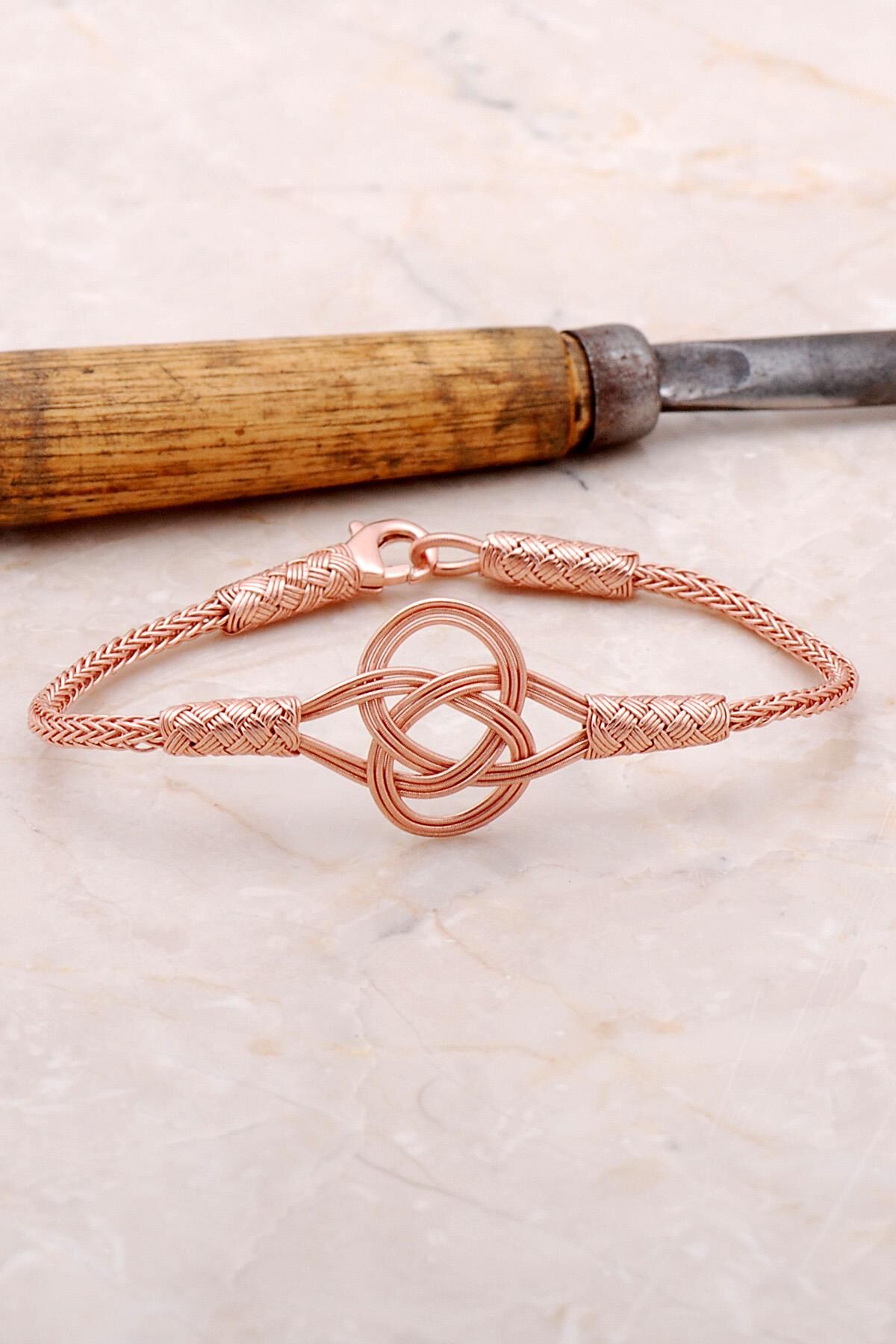 Şems Düğümü Kazaziye İşlemeli Rose Gümüş Bileklik 3371