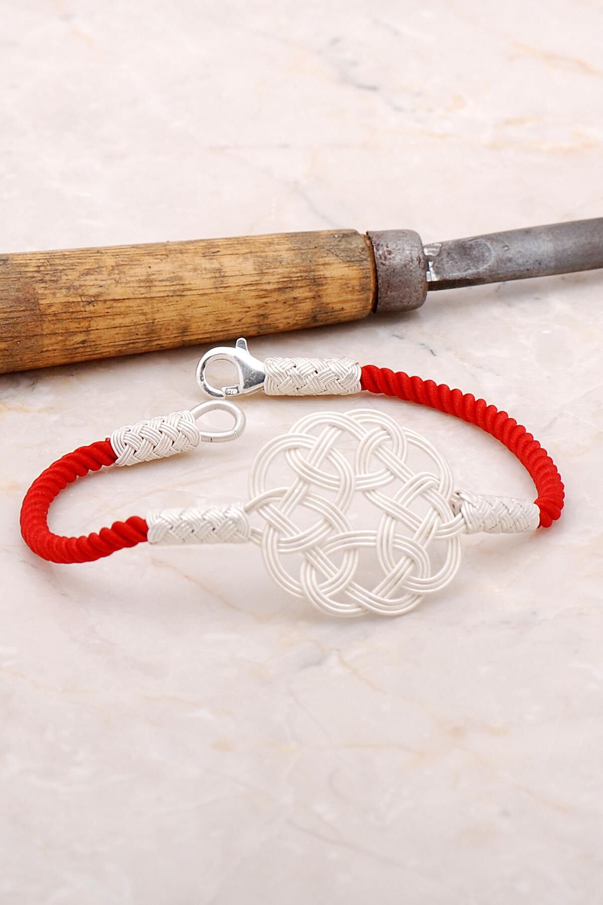 Aşk Düğümü Kazaziye İşlemeli Gümüş Bileklik 3379