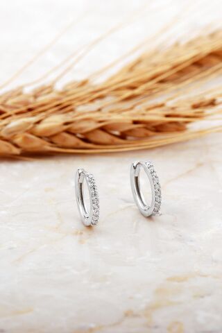 13 Mm Taşlı Rodyumlu Gümüş Halka Küpe 7135