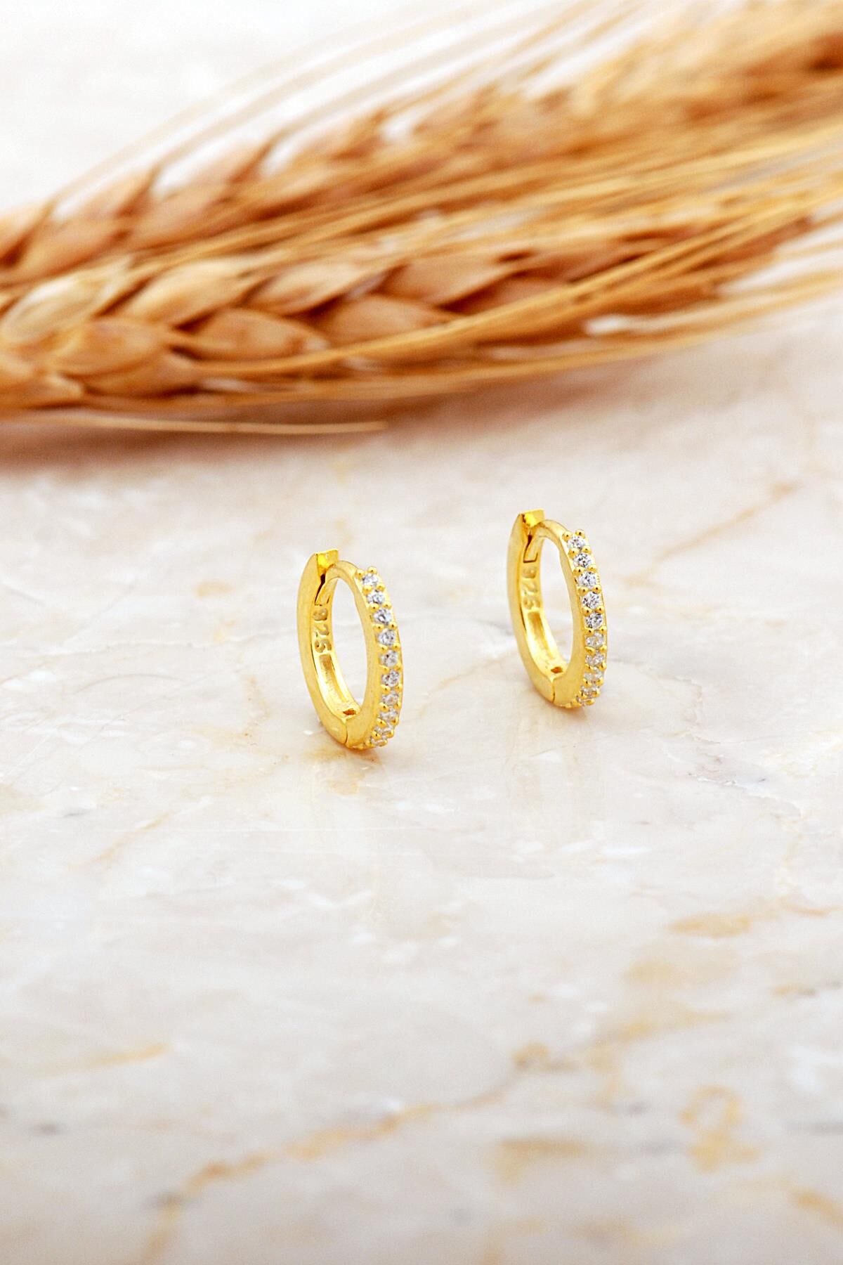 12 Mm Taşlı Altın Kaplama Gümüş Halka Küpe 7140