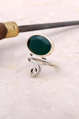 Kök Zümrüt Tasarım Elişi Gümüş Yüzük 3009