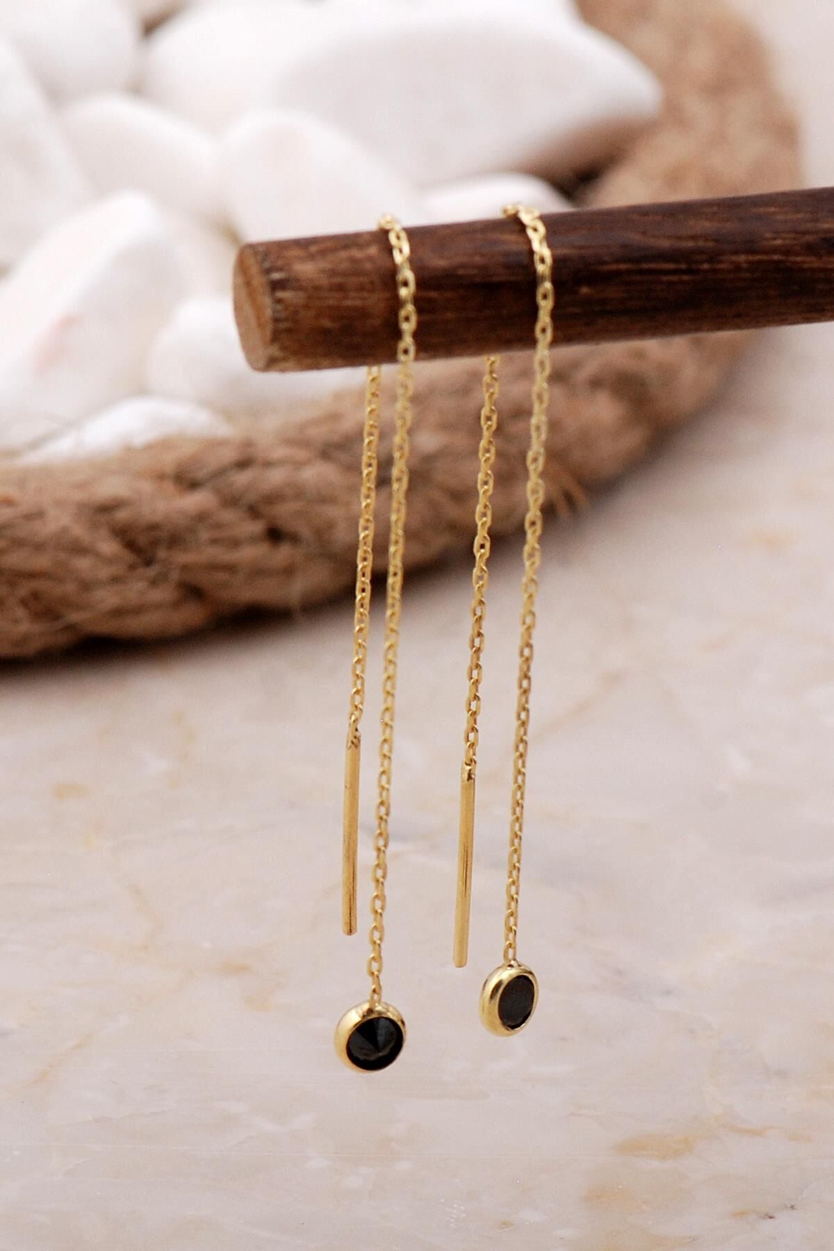 Oniks Taşlı Altın Yaldızlı Gümüş Zincir Küpe 5807