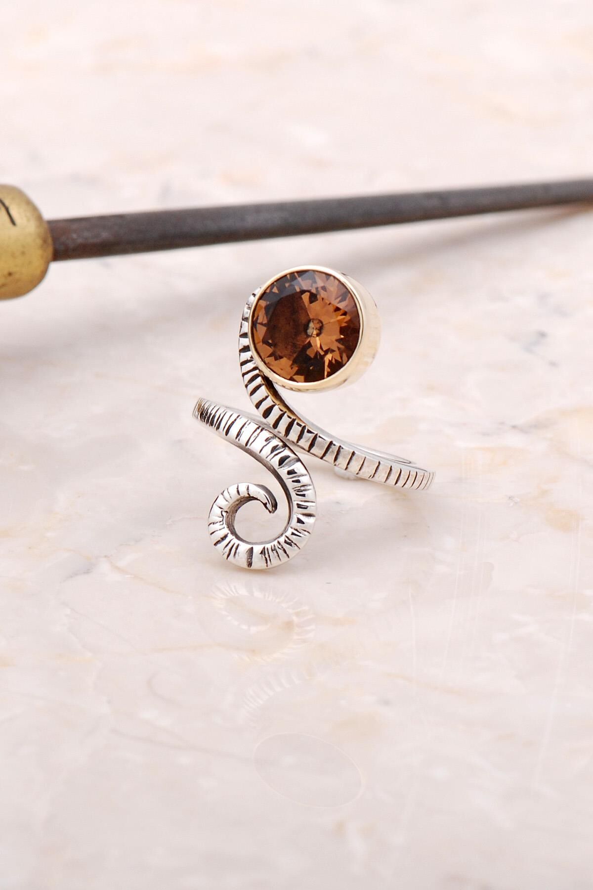 Sultan Taşlı Tasarım Elişi Gümüş Yüzük 3019