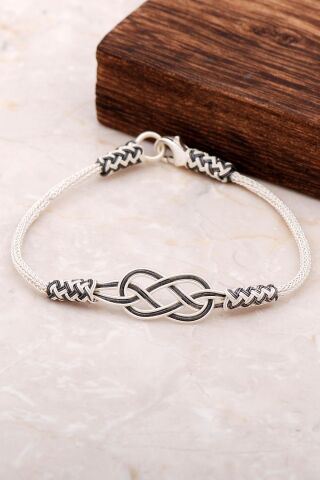 Kazaziye İşlemeli Sonsuzluk Gümüş Bileklik 3223