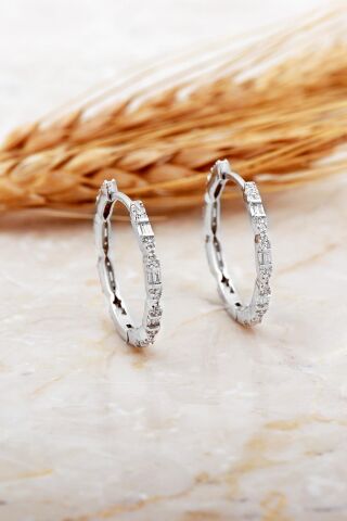 24 Mm Baget Taşlı Tasarım Rodyumlu Gümüş Halka Küpe 7159