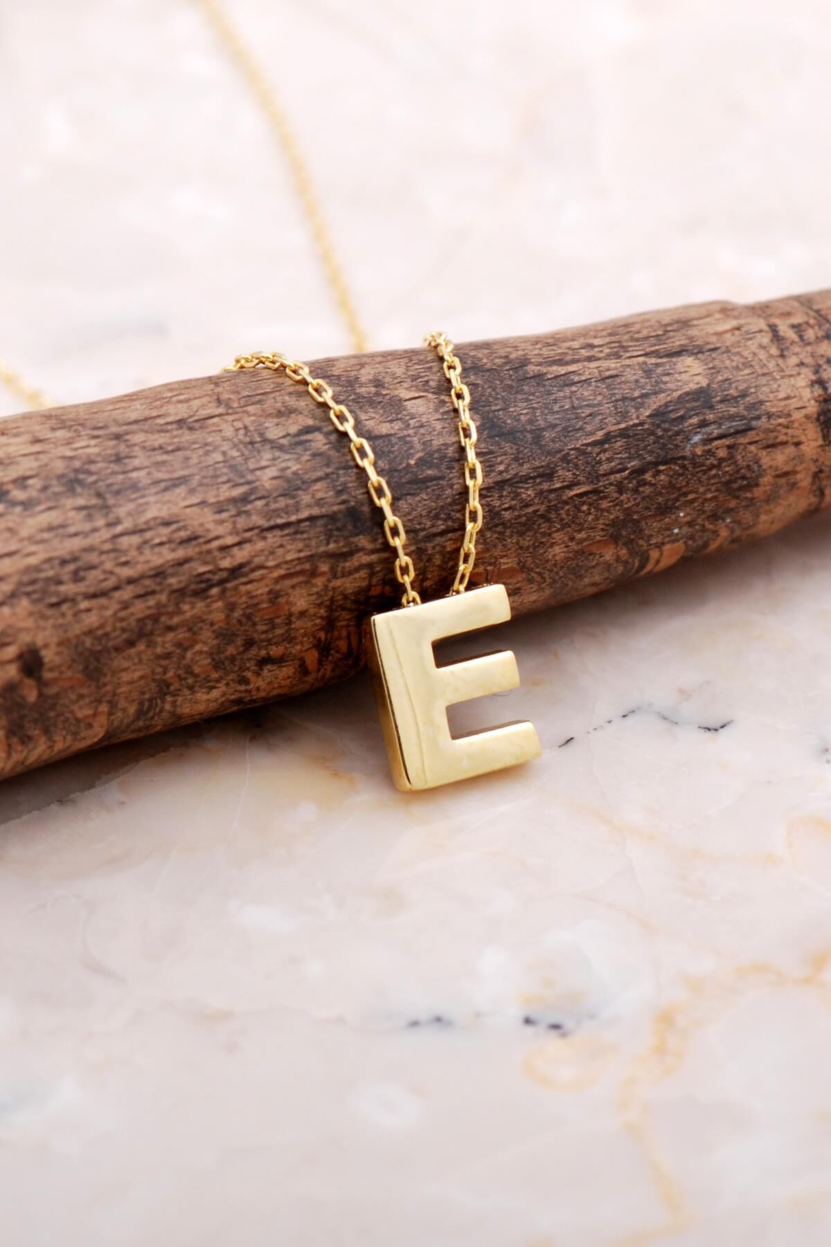 E Harfi Altın Kaplama Gümüş Kolye 7856