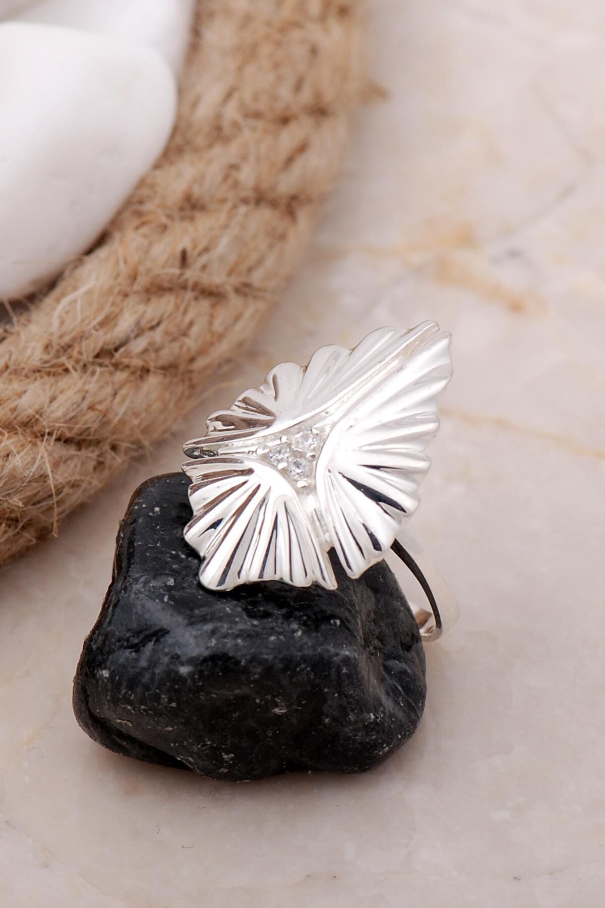 Taşlı Tasarım Gümüş Yüzük 3366