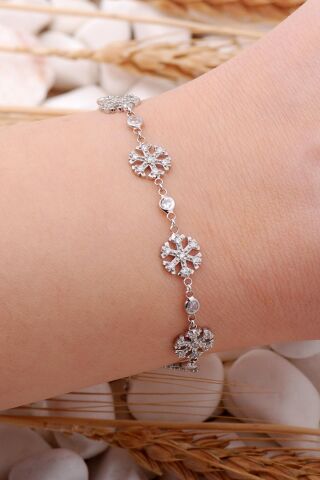 Kar Tanesi Rodyumlu Gümüş Bileklik 3911