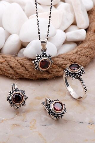 Granat Taşlı Gümüş Set 2564