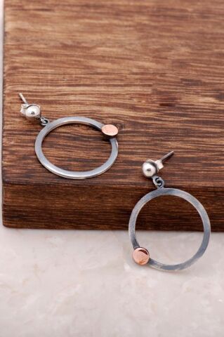 Kaos Tasarım Elişi Gümüş Küpe 4049