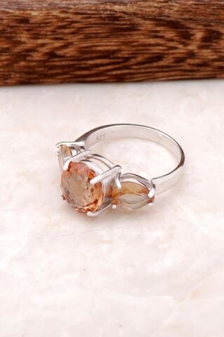 Renk Değiştiren Sultan Taşlı Tria Gümüş Yüzük 2042