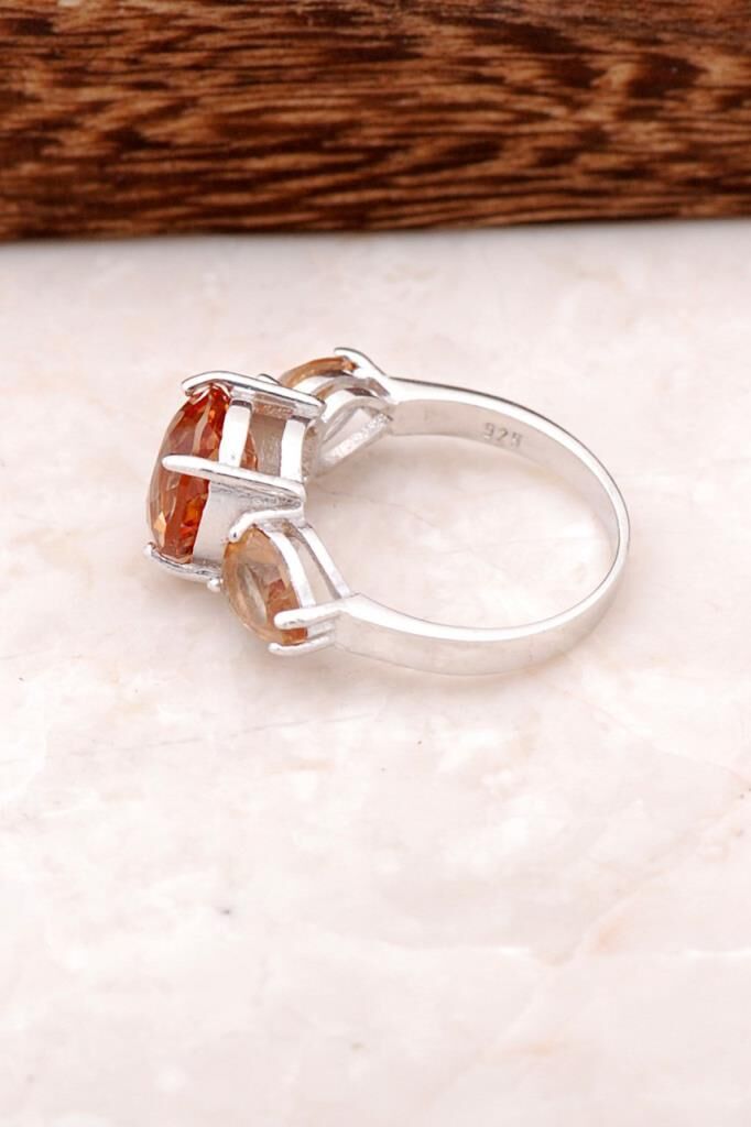 Renk Değiştiren Sultan Taşlı Tria Gümüş Yüzük 2042